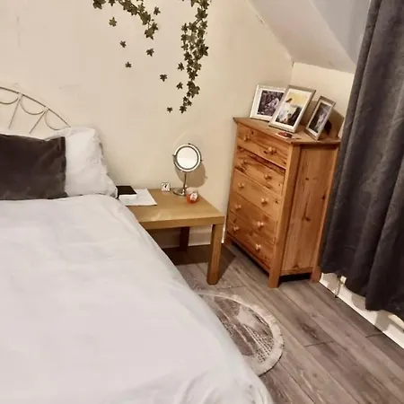 فندق Centrally Located Double Bedroom In ليدز